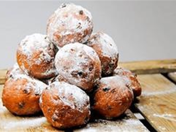 Oliebollen met rozijnen